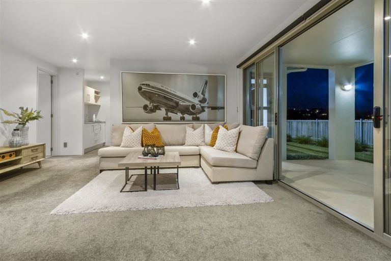 Photo of property in 95b Braemar Road, Castor Bay, Auckland, 0620