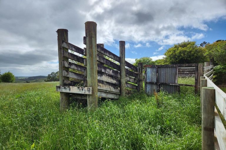Photo of property in 783 Mangorei Road, Mangorei, New Plymouth, 4371