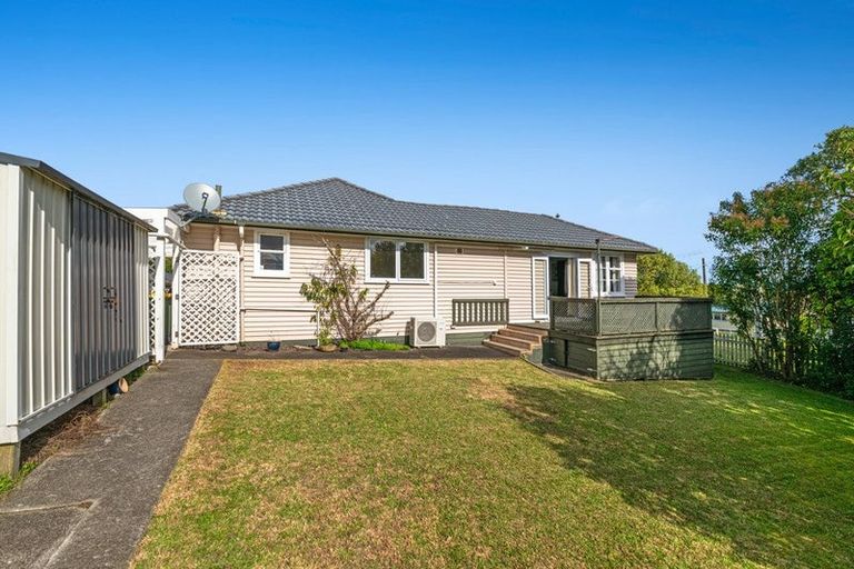 Photo of property in 22 Makiri Street, Helensville, 0800