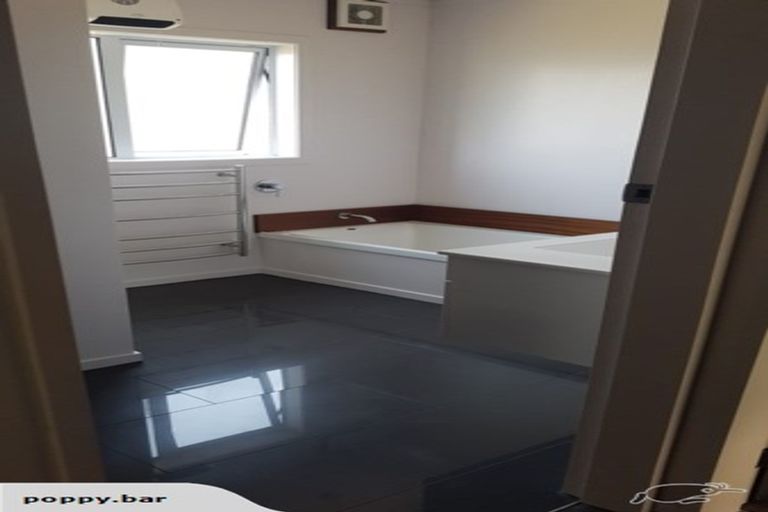 Photo of property in 31 Amapur Drive, Khandallah, Wellington, 6035