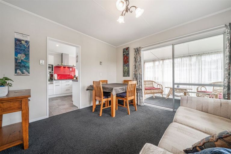 Photo of property in 11 Coronet Place, Awapuni, Palmerston North, 4412