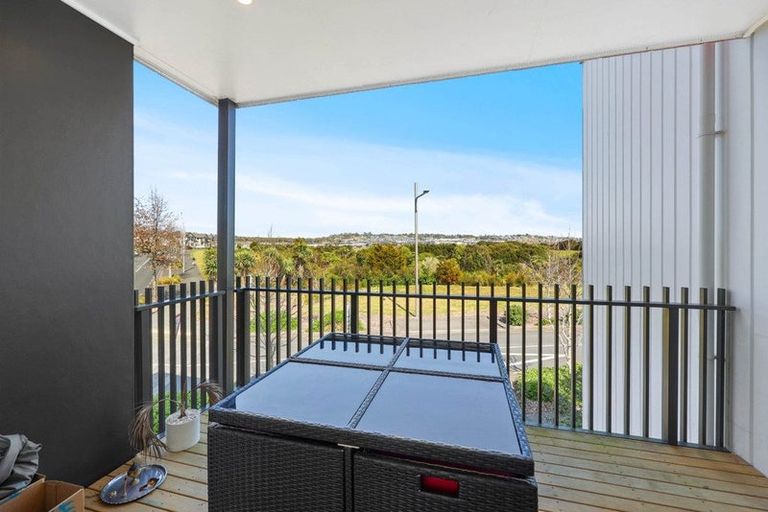 Photo of property in 1 Bonnette Road, Flat Bush, Auckland, 2019