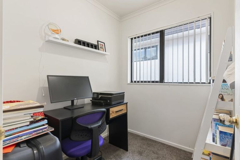 Photo of property in 3/102 Greenhithe Road, Greenhithe, Auckland, 0632