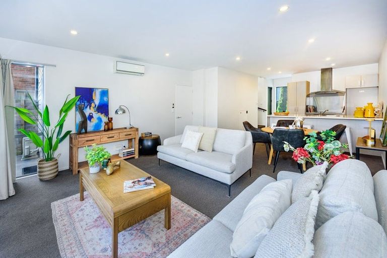 Photo of property in 2/89 Poulson Street, Addington, Christchurch, 8024