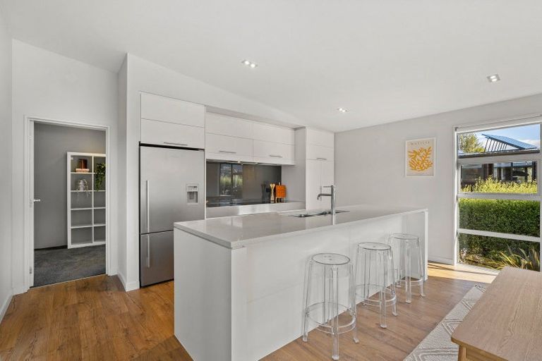 Photo of property in 73 Oregon Drive, Kelvin Heights, Queenstown, 9300