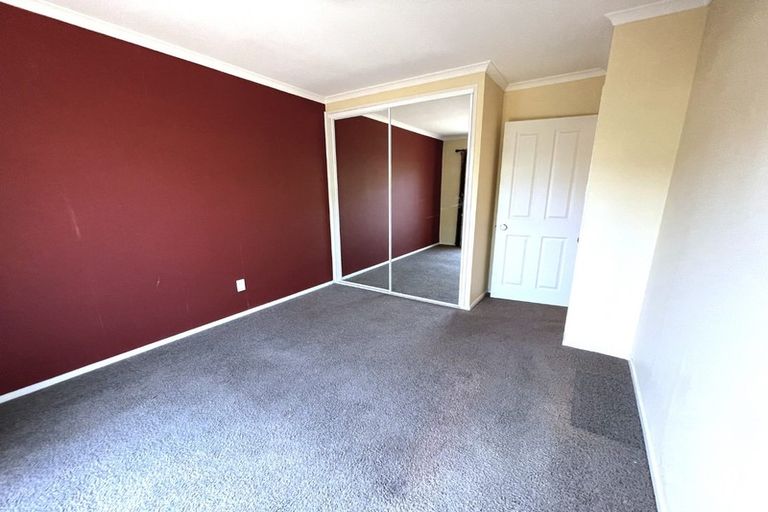 Photo of property in 4 Craiburn Street, Ranui, Auckland, 0612