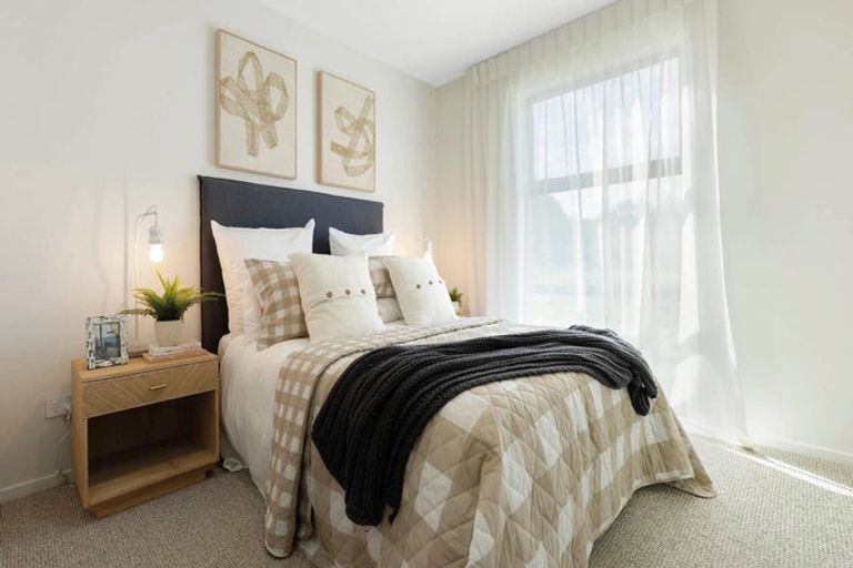 Photo of property in 37 Tasker Crescent, Pyes Pa, 3112