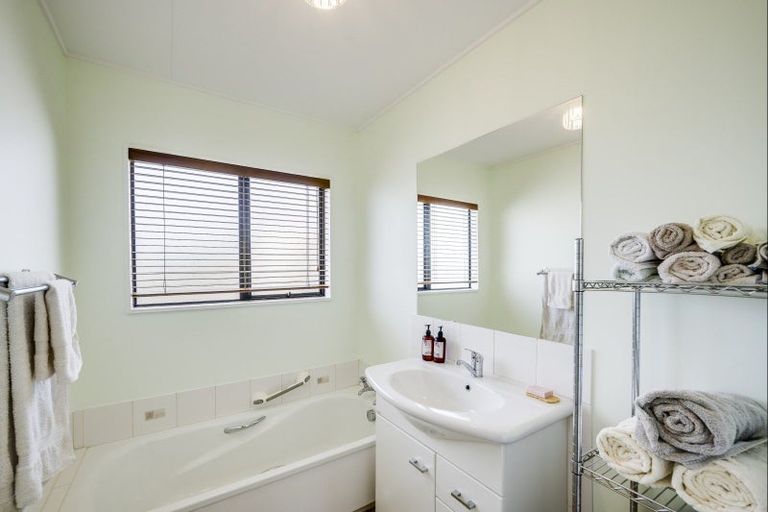 Photo of property in 2/22 Church Road, Taradale, Napier, 4112