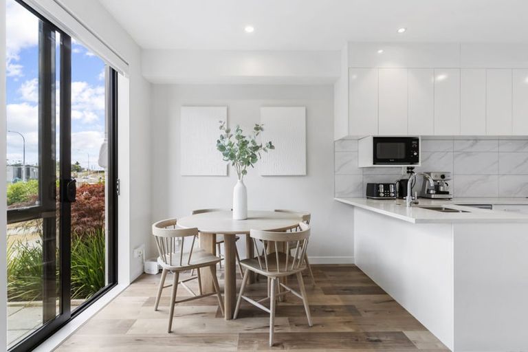 Photo of property in 14 Matakohe Road, Westgate, Auckland, 0814