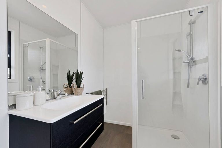 Photo of property in 12 Esk Place, Aranui, Christchurch, 8061