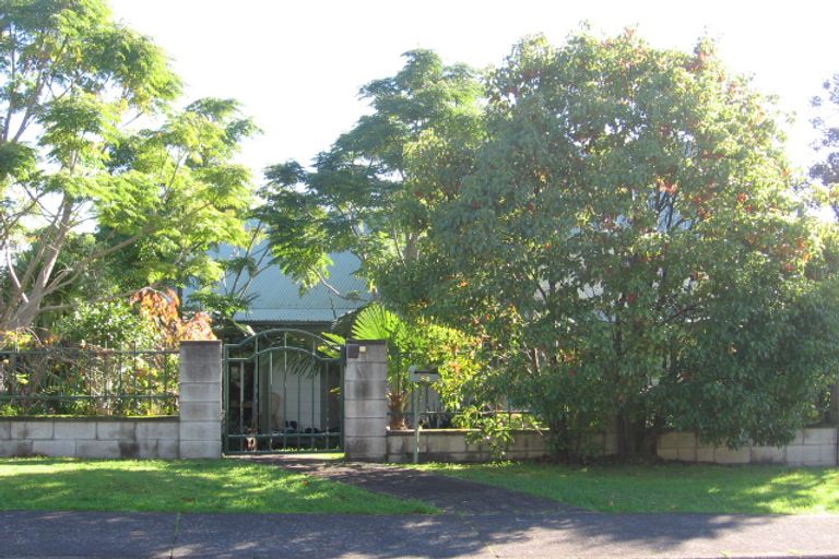 Photo of property in 80 Wirihana Road, Titirangi, Auckland, 0604