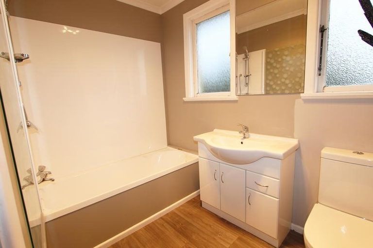 Photo of property in 8 Maryport Street, Lawrence, 9532