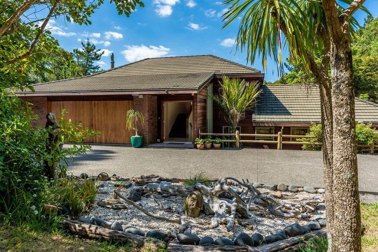 Photo of property in 70 Scott Road, Stanmore Bay, Whangaparaoa, 0932