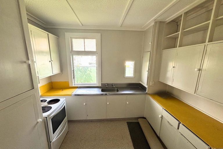 Photo of property in 14 Liverpool Street, Levin, 5510