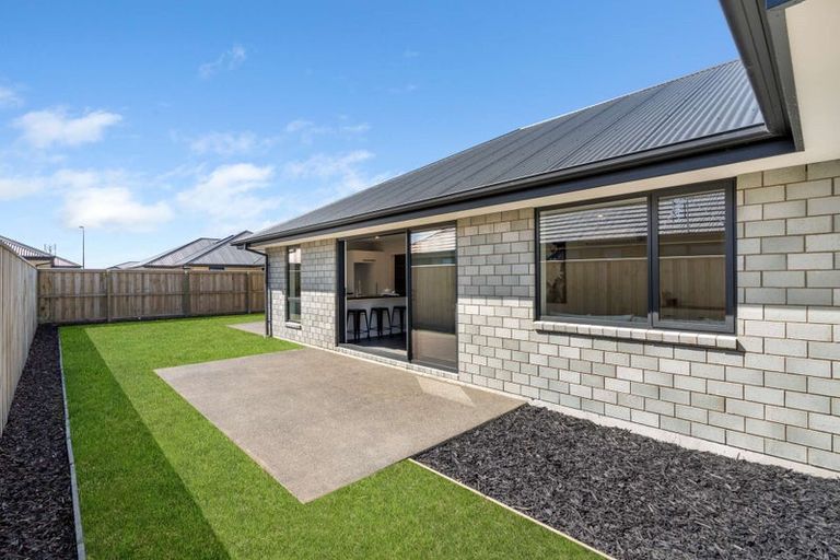 Photo of property in 5 Frogmore Way, Rolleston, 7615