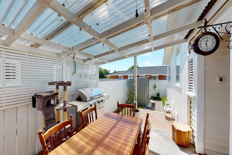 Photo of property in 110 Manuroa Road, Takanini, 2112