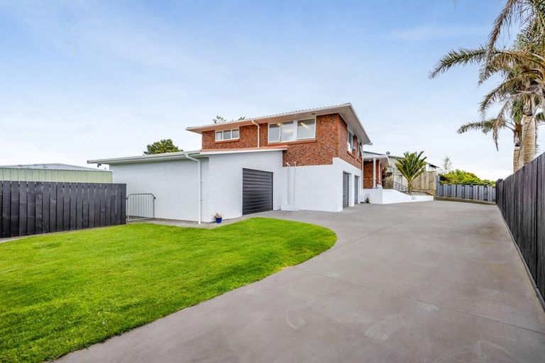 Photo of property in 12a Julian Place, Westown, New Plymouth, 4310