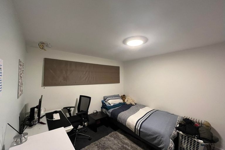 Photo of property in 2/272 Marine Parade, New Brighton, Christchurch, 8061