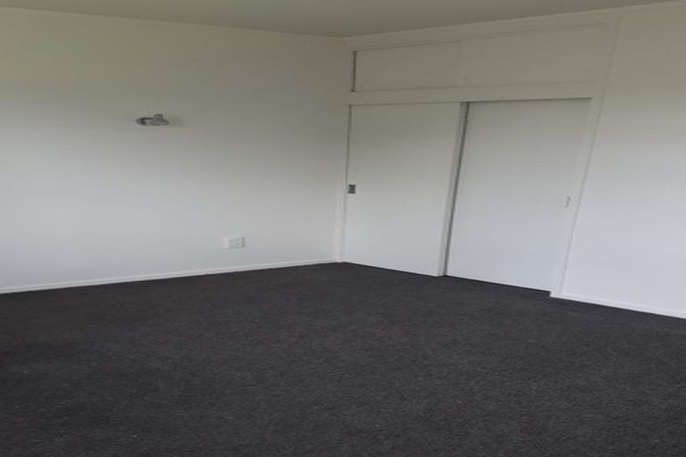 Photo of property in 1/32 Hellyers Street, Birkdale, Auckland, 0626