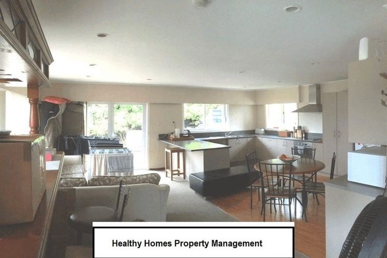 Photo of property in 5 Bedford Street, Te Atatu South, Auckland, 0610