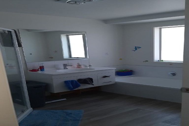 Photo of property in 19 Raiha Street, Papamoa Beach, Papamoa, 3118