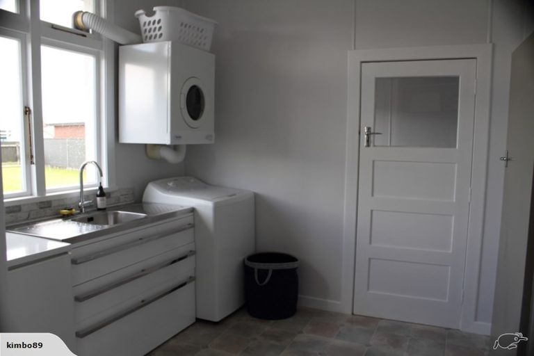 Photo of property in 39 Mary Street, Winton, 9720