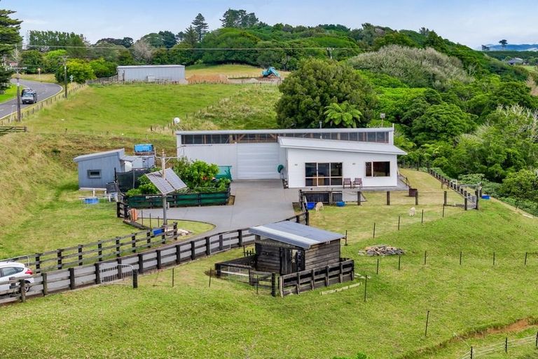 Photo of property in 242 Henwood Road, Paraite, New Plymouth, 4372