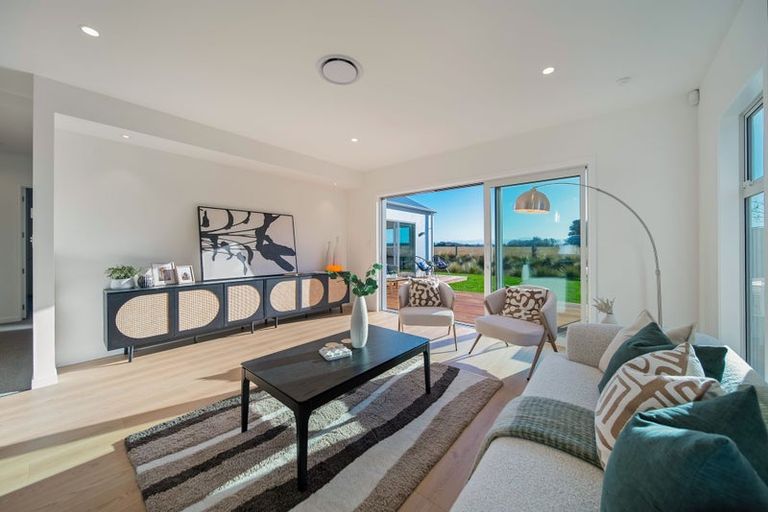 Photo of property in 53 Mehrtens Crescent, Woodend, 7691