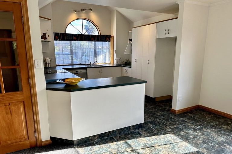 Photo of property in 11 Woodgate Court, Fitzherbert, Palmerston North, 4410