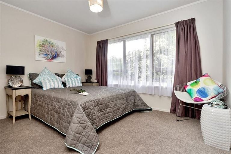 Photo of property in 1/38 Kirrie Avenue, Te Atatu South, Auckland, 0610