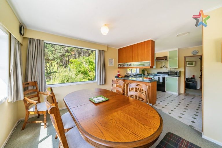 Photo of property in 1119 Coast Road, Wainuiomata Coast, Wainuiomata, 5373