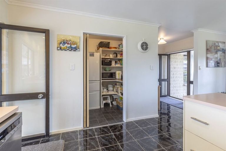 Photo of property in 95 John F Kennedy Drive, Milson, Palmerston North, 4414