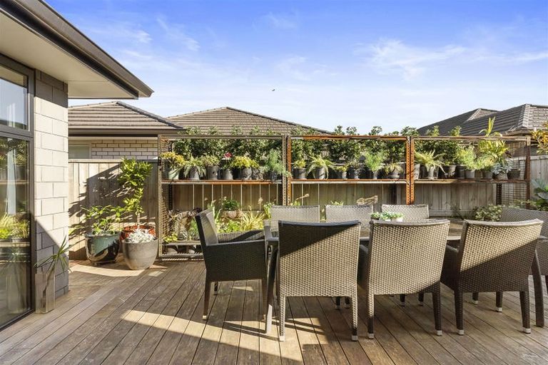 Photo of property in 22 Te Wharo Drive, Papamoa, 3118