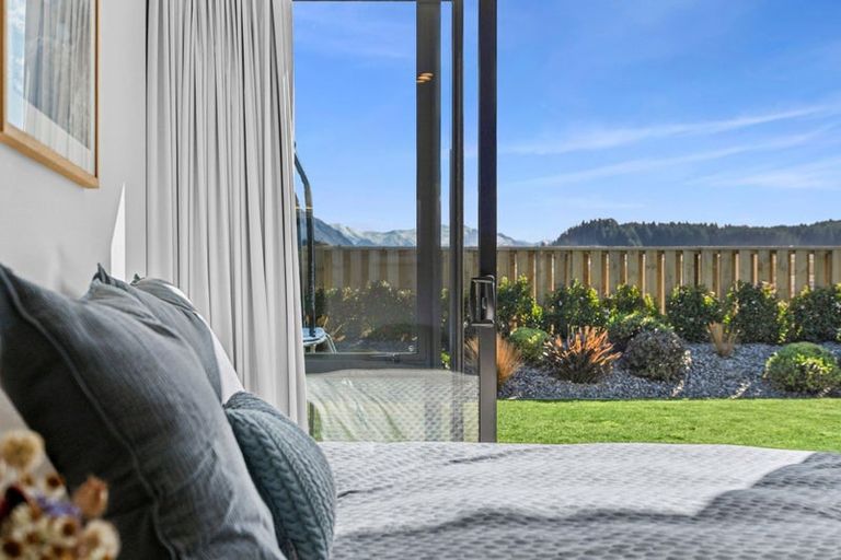 Photo of property in 4 Robrosa Street, Wanaka, 9305