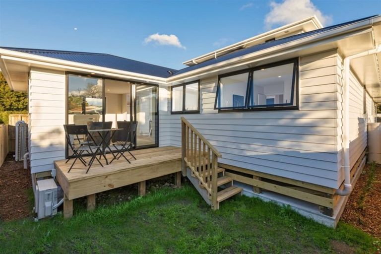 Photo of property in 52 Waipani Road, Te Atatu Peninsula, Auckland, 0610