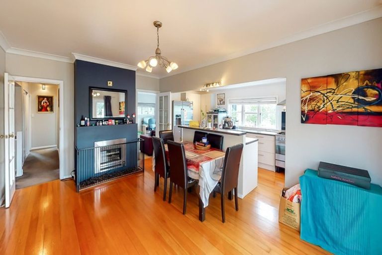 Photo of property in 34 Izard Road, Khandallah, Wellington, 6035