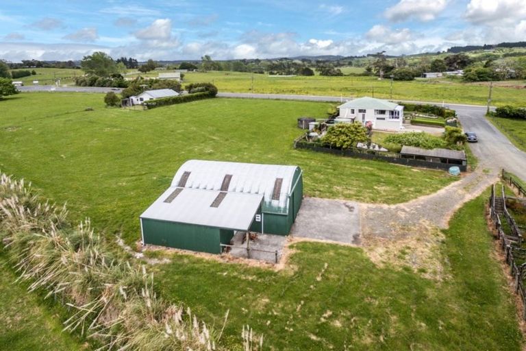 Photo of property in 842 Kahikatea Flat Road, Waitoki, Kaukapakapa, 0871