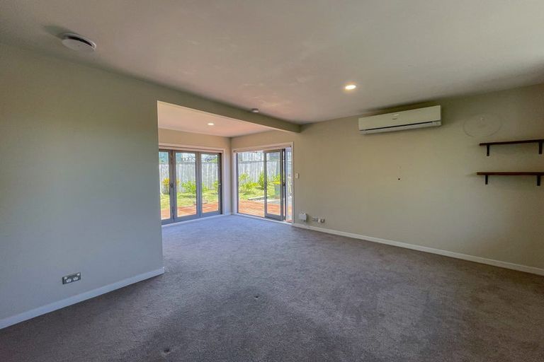 Photo of property in 39 Fairclough Road, Beach Haven, Auckland, 0626