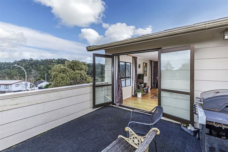 Photo of property in 27 Hale Crescent, Bayview, Auckland, 0629