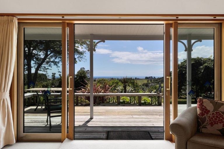 Photo of property in 839 Otaraoa Road, Tikorangi, Waitara, 4383