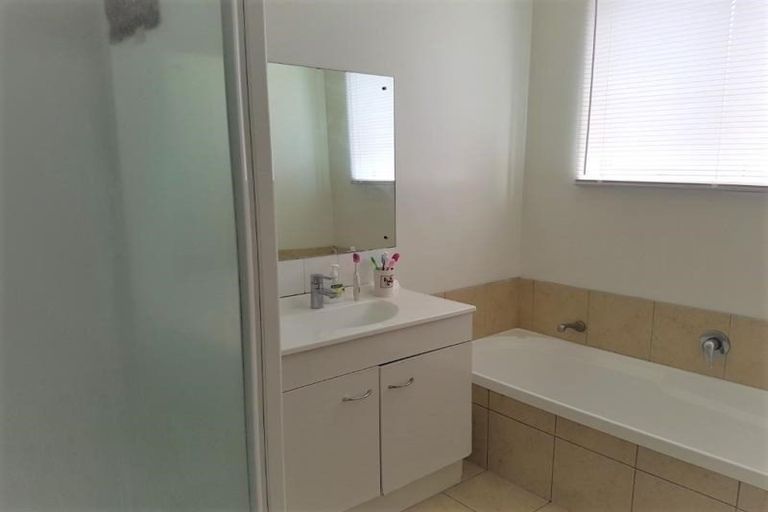 Photo of property in 36 Margarita Rise, Pukekohe, 2120