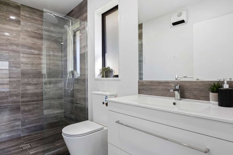 Photo of property in 27 Crossley Avenue, Woodend, 7610