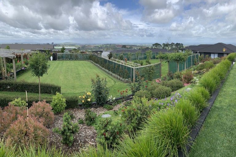 Photo of property in 19 Lawrence Carter Drive, Bombay, 2675