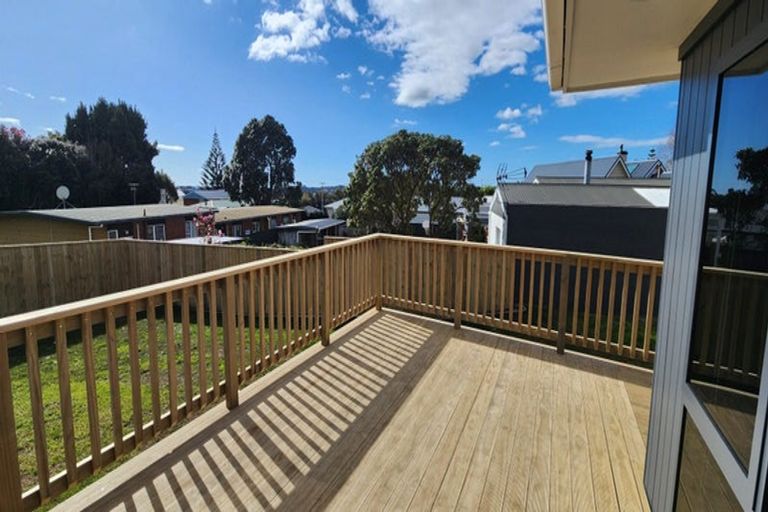Photo of property in 8 Handley Place, Glen Avon, New Plymouth, 4312