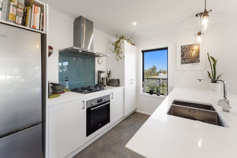 Photo of property in 155 Waipounamu Drive, Kelson, Lower Hutt, 5010