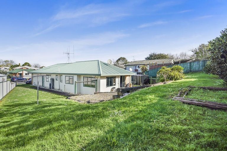 Photo of property in 8 Caulfield Place, Nawton, Hamilton, 3200