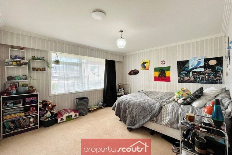 Photo of property in 9 Montana Place, Merrilands, New Plymouth, 4312
