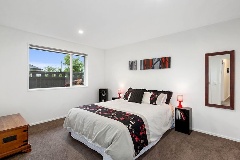 Photo of property in 12 Thornly Park Avenue, Mosgiel, 9024