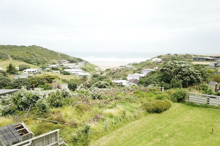 Photo of property in 43 Sunset Drive, Baylys Beach, Dargaville, 0377