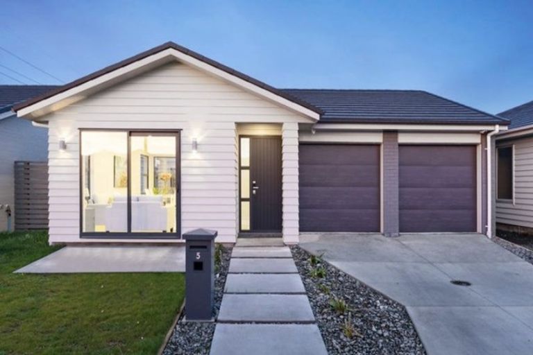 Photo of property in 5 Aero Place, Takanini, 2112